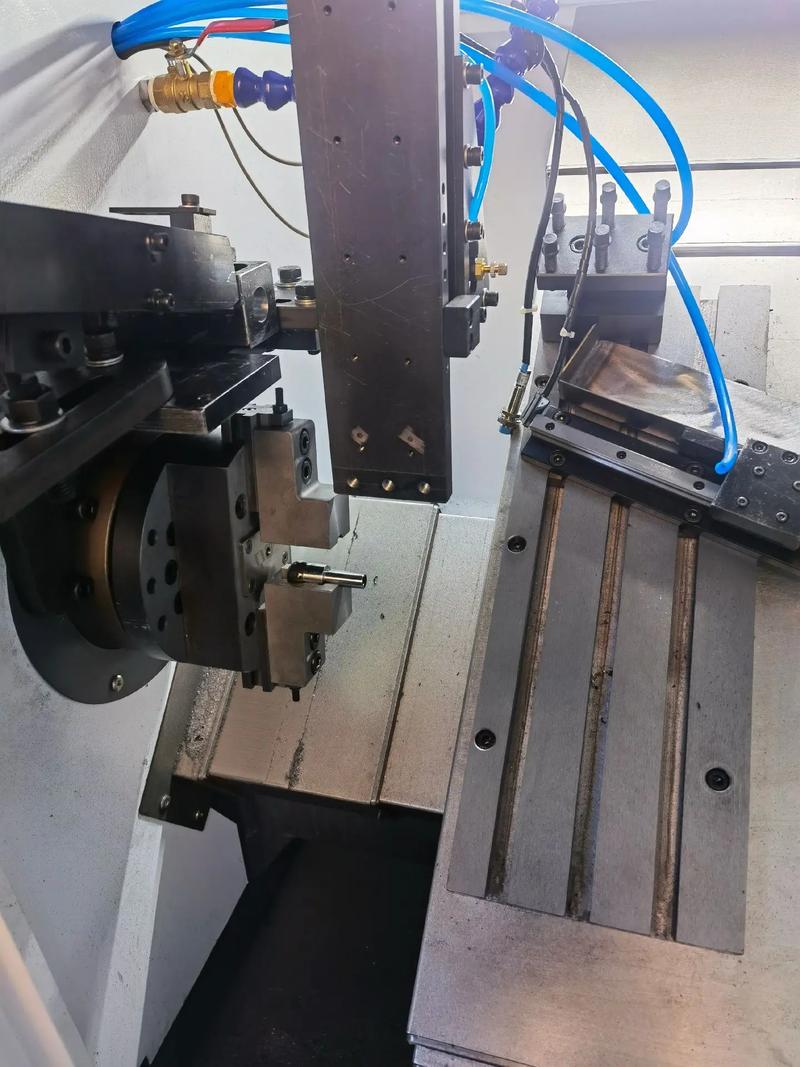 迅旗大行程液压同步卡盘 异形产品装夹难题的终极解决方案